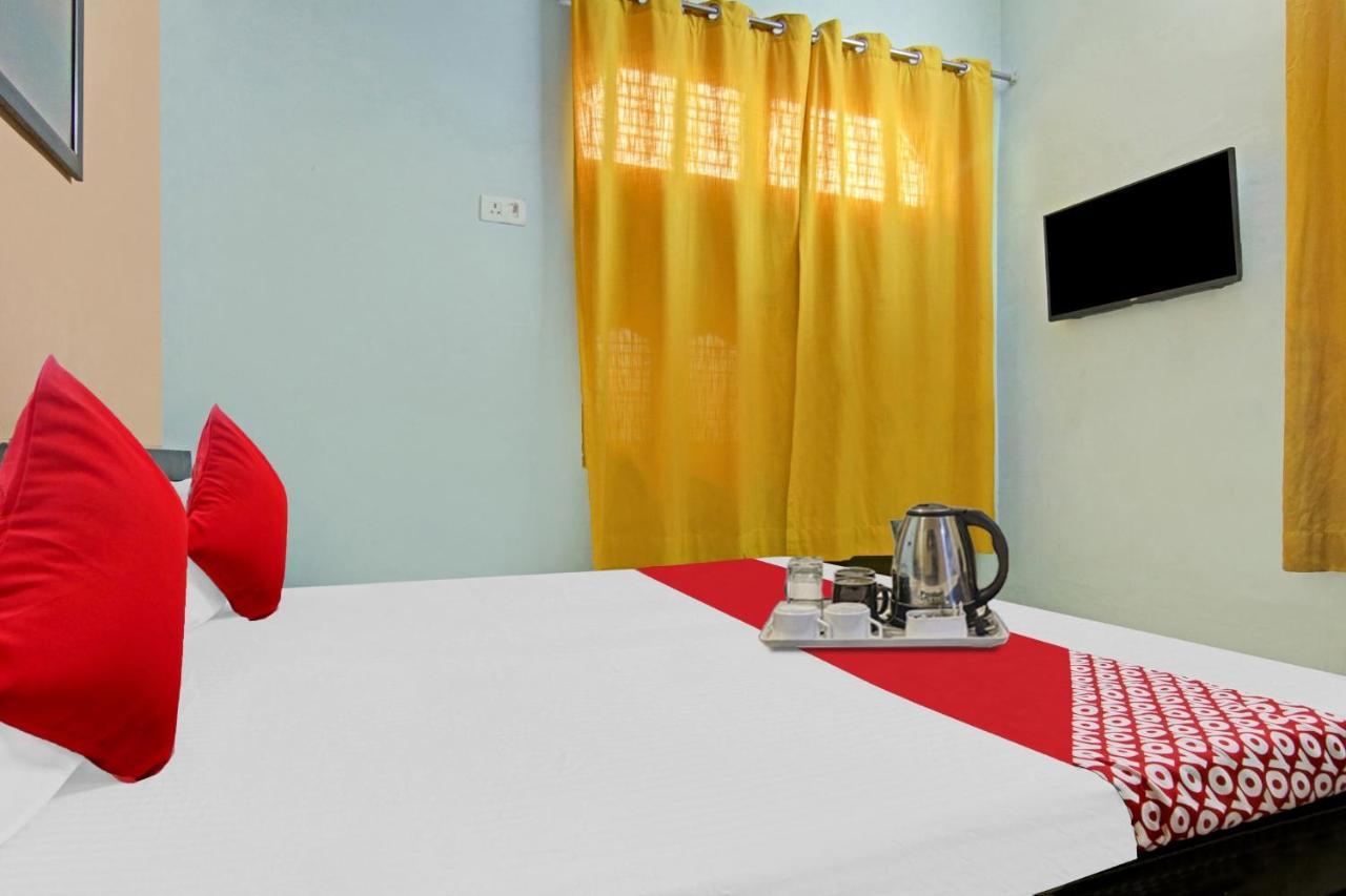 Flagship Hotel Decent Stay Near Pvr Vikaspuri Delhi Nueva Delhi Exterior foto