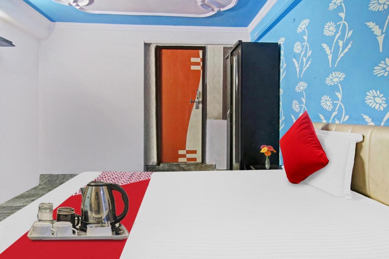 Flagship Hotel Decent Stay Near Pvr Vikaspuri Delhi Nueva Delhi Exterior foto