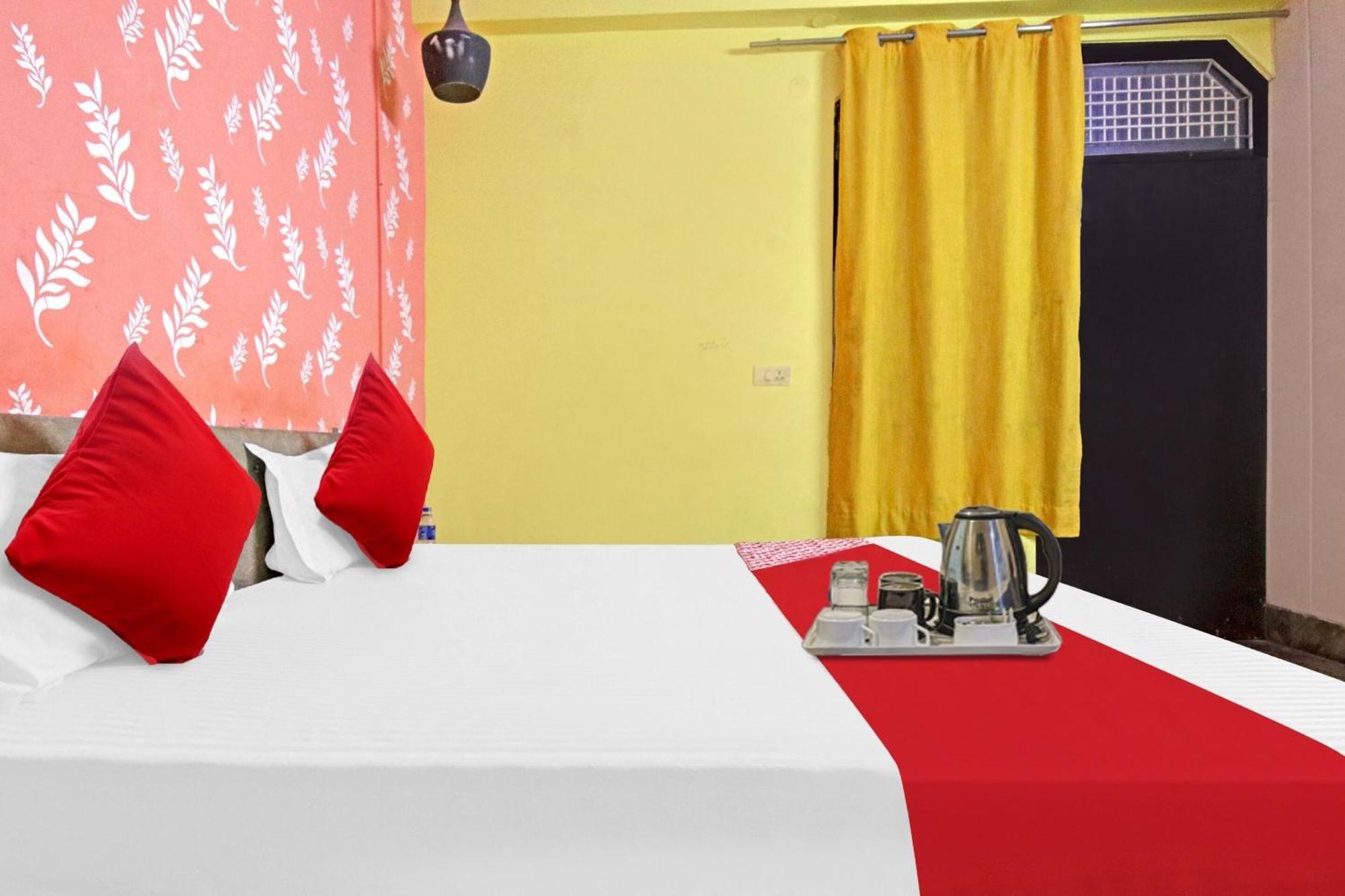 Flagship Hotel Decent Stay Near Pvr Vikaspuri Delhi Nueva Delhi Exterior foto
