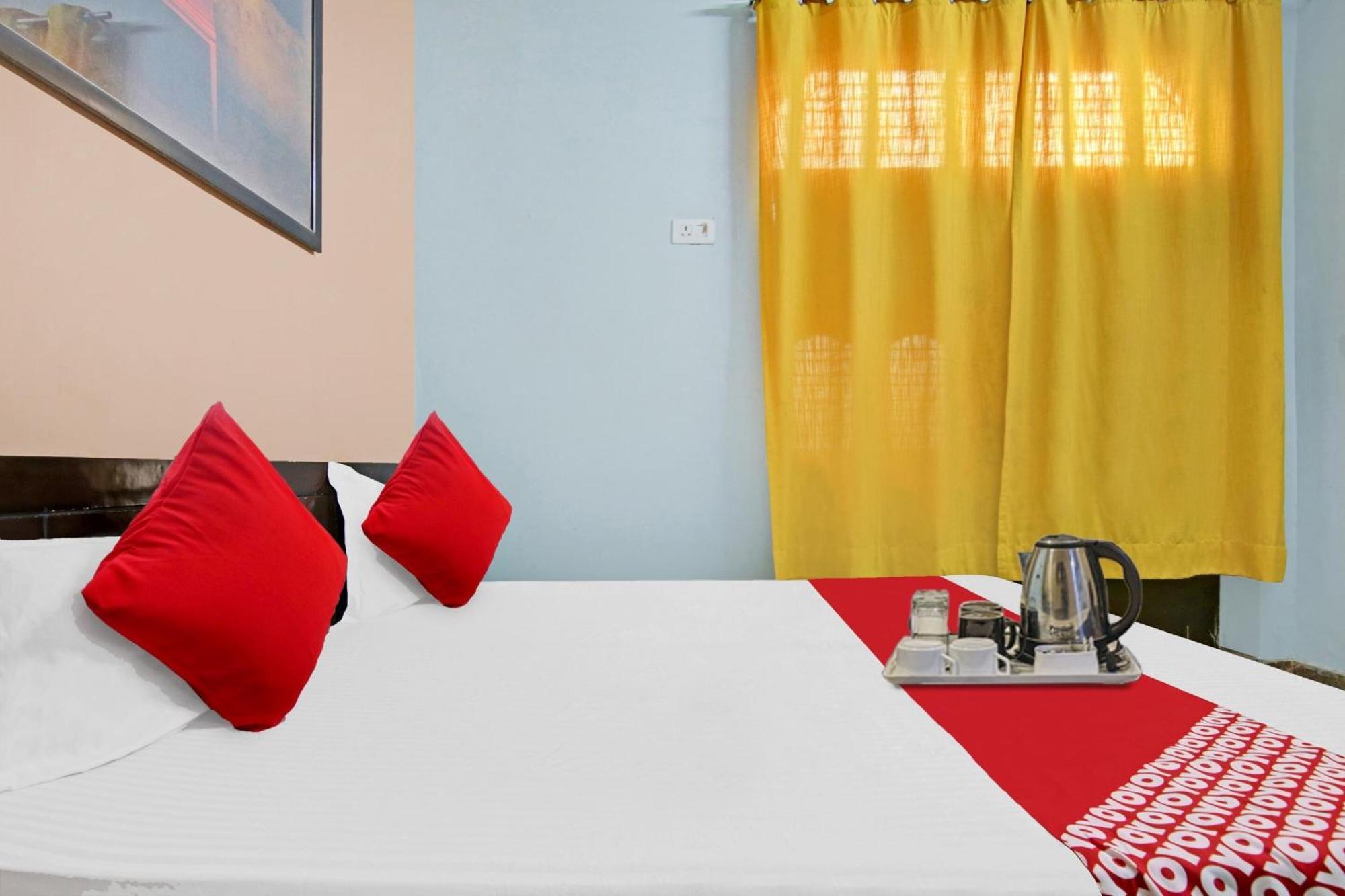 Flagship Hotel Decent Stay Near Pvr Vikaspuri Delhi Nueva Delhi Exterior foto